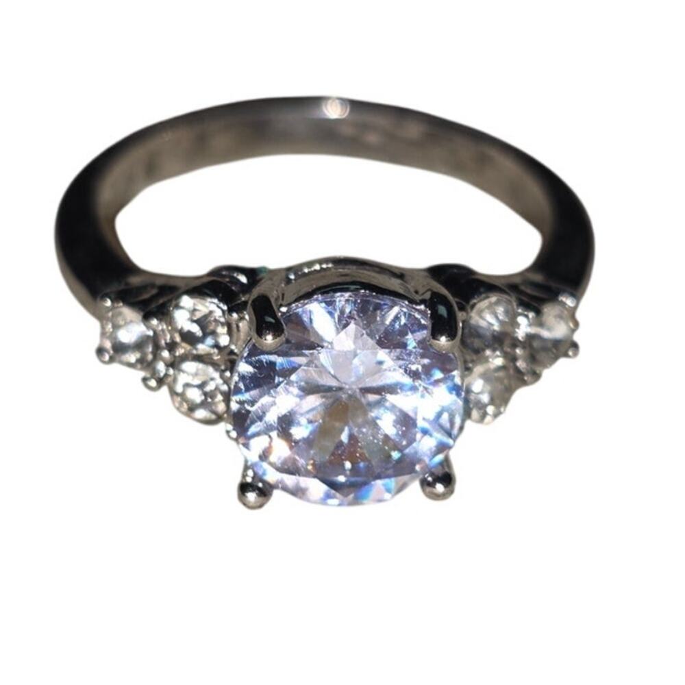Moissanite Women's Size 7 Ring Rainbow Sparkle Brilliant Silver tone Gift Classy